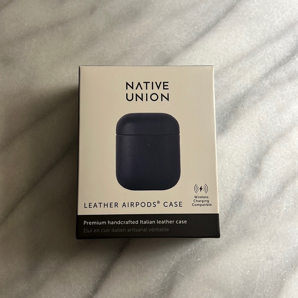 Native Union Leather Airpods Case